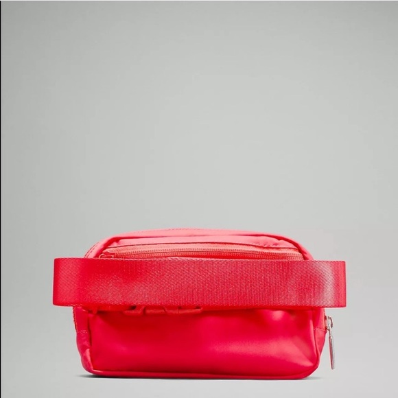 Lululemon Everywhere Belt Bag - Pale Raspberry Crossbody Bag - Picture 8 of 8